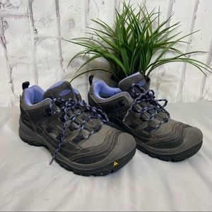 Keen Logan WP Hiking Shoes Boots Size 6 Outdoor